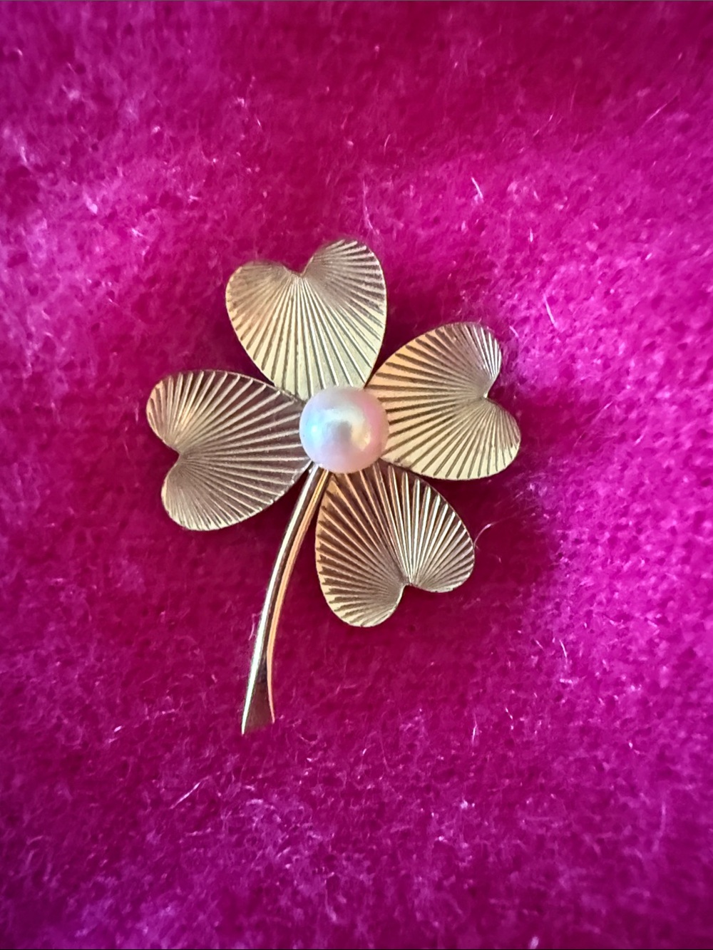 Winard 12 Kt gold fill Four-Leaf Clover Pearl Accent Brooch - Women Jewelry Vint